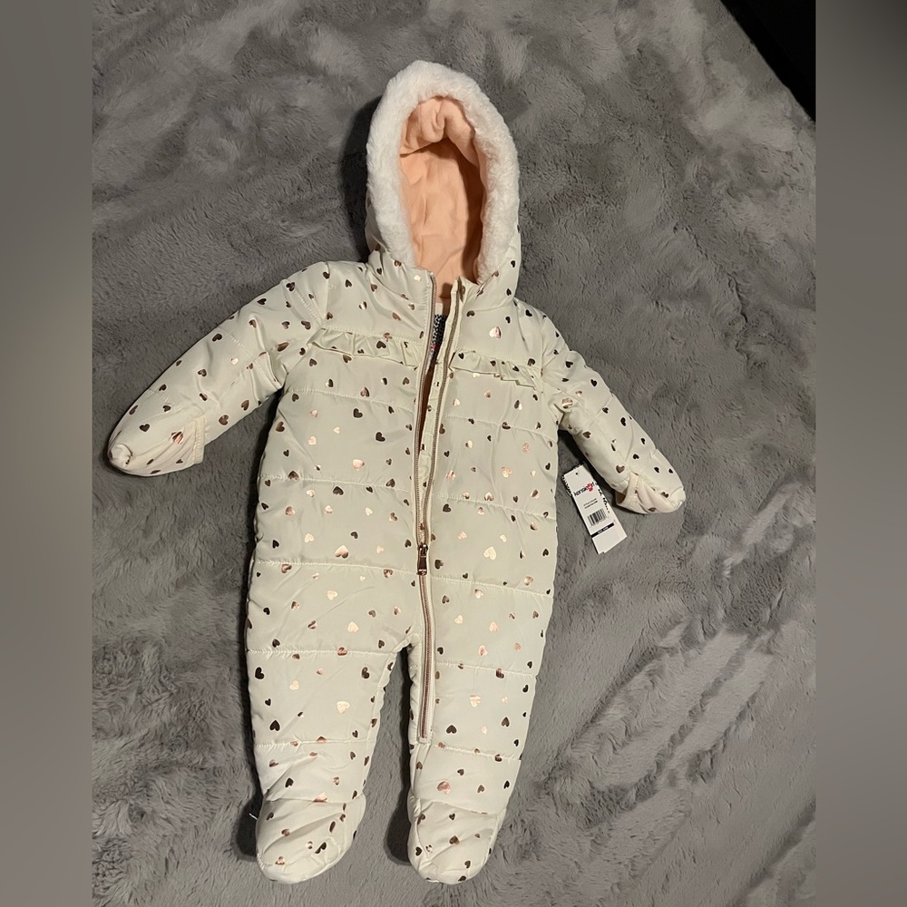 Babygirl snowsuit 6/9months. Cream color with rose gold hearts.
